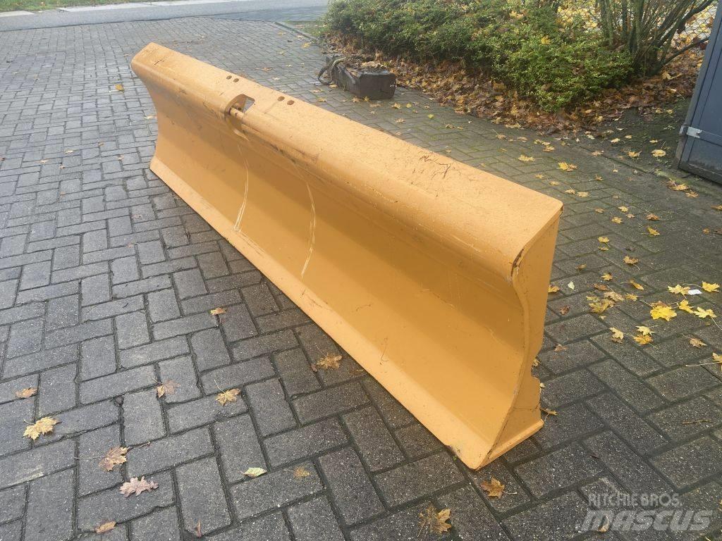 CASE DOZER BLADE Bladen