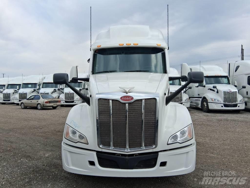 Peterbilt 579 Trekkers