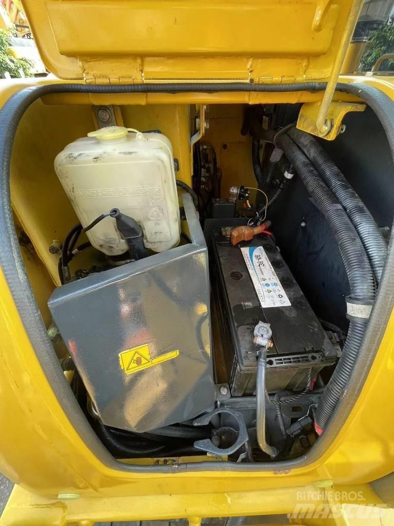 Komatsu PC 220-8 Minigraafmachines < 7t