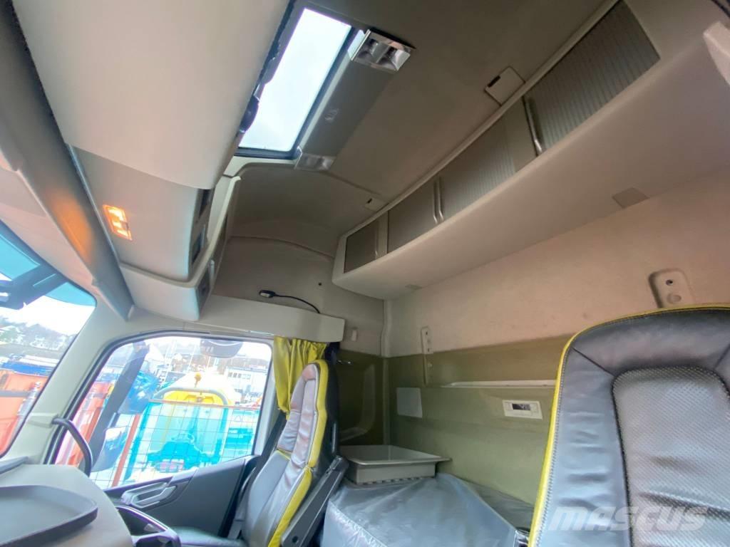 Volvo FH16 6X2 Bakwagens met gesloten opbouw