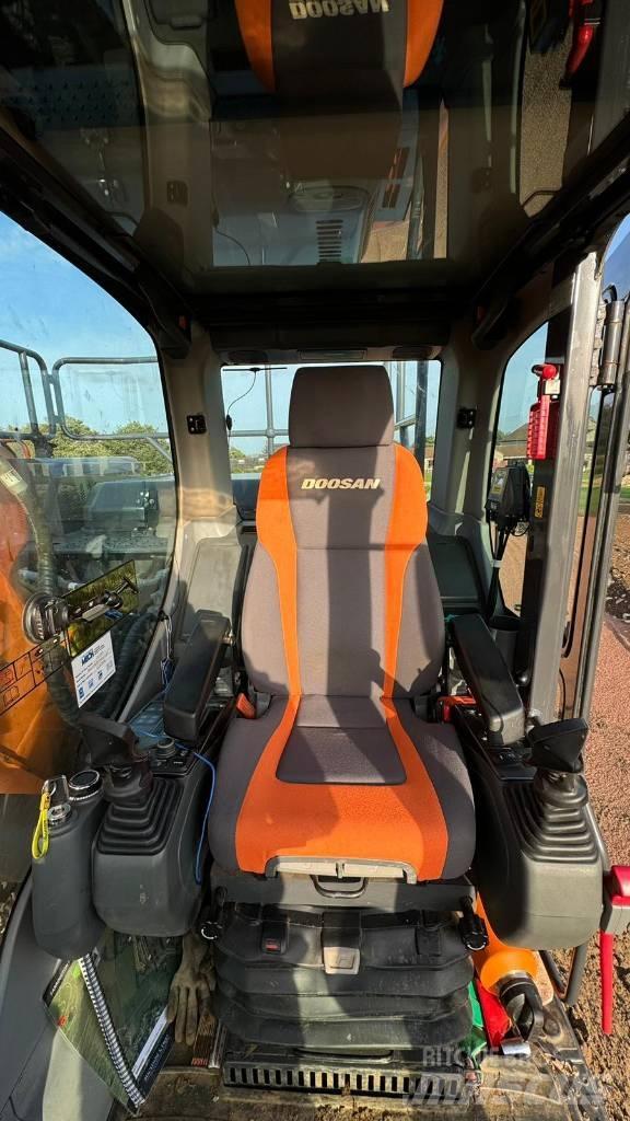 Doosan DX140LC-5 Rupsgraafmachines