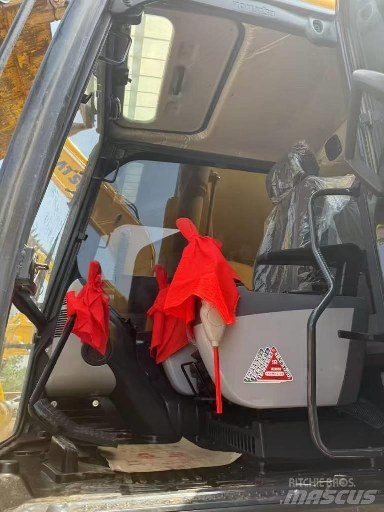 Komatsu 240LC-8 Rupsgraafmachines