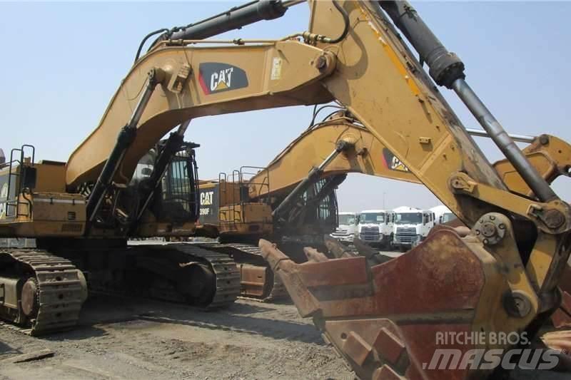 CAT 385C Minigraafmachines < 7t