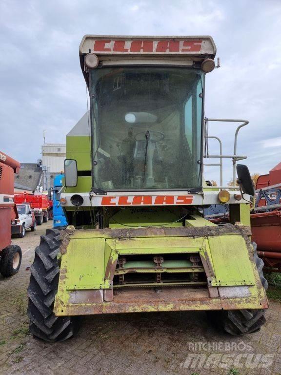 CLAAS 68s Maaidorsmachines