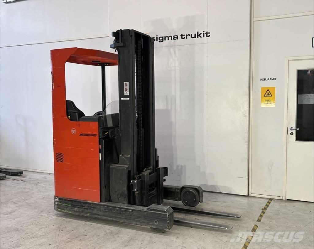 BT RR M 14 Reachtruck voor hoog niveau