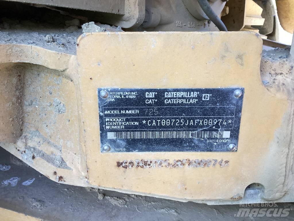 CAT 725 Knik dumptrucks