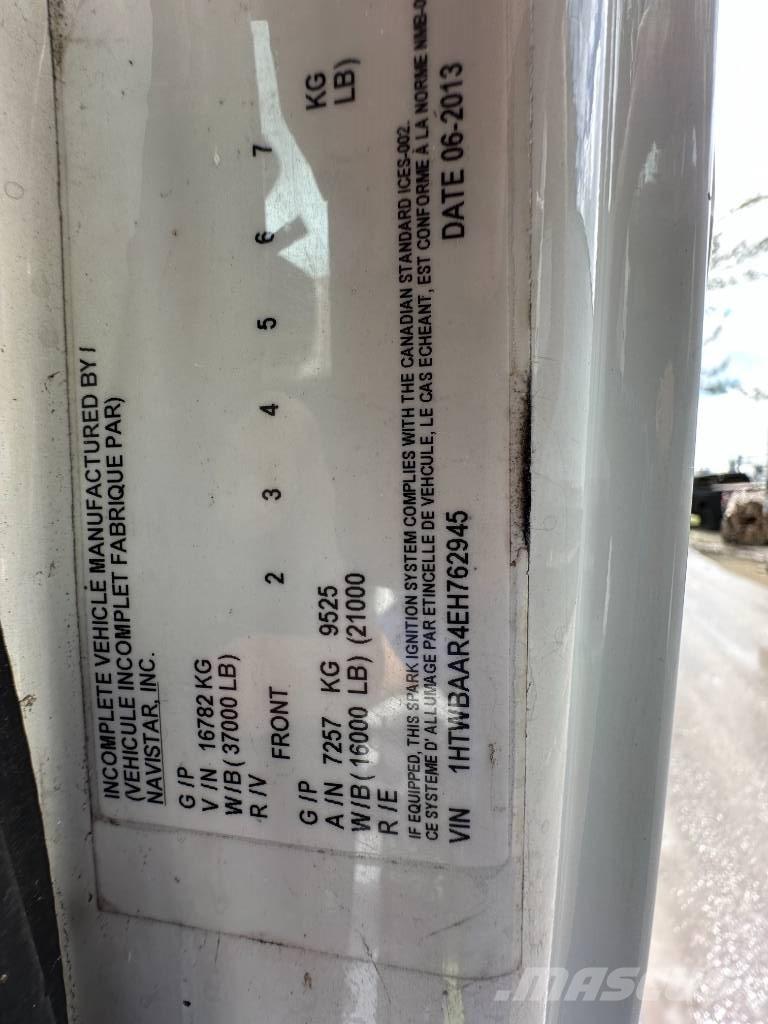 International 7300 Auto hoogwerkers