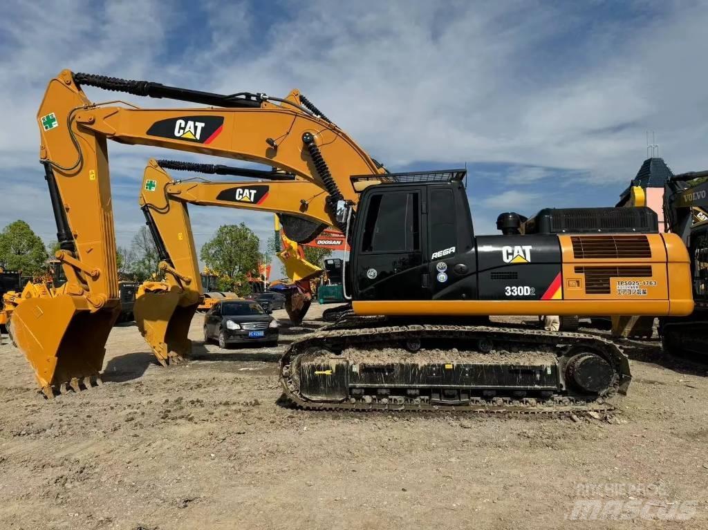CAT 330 D2 Midigraafmachines 7t - 12t