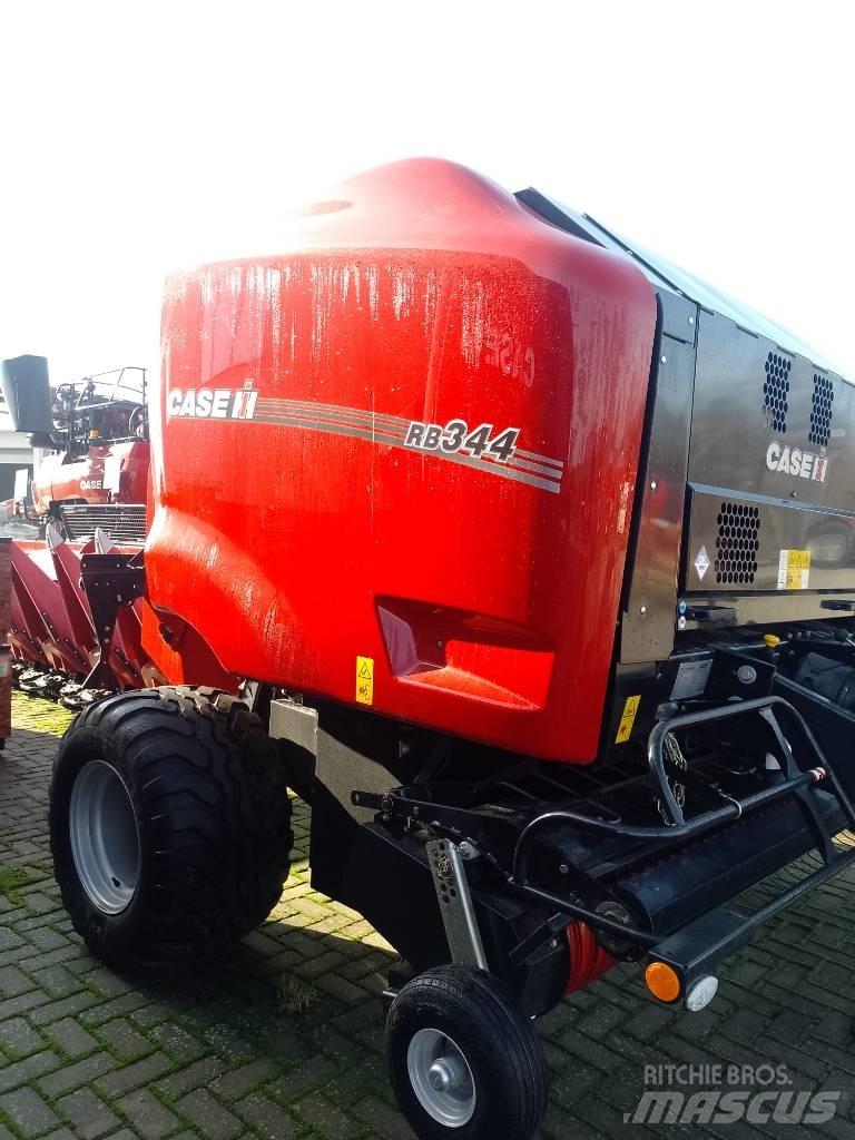 Case IH RB 344 Ronde-balenpersen