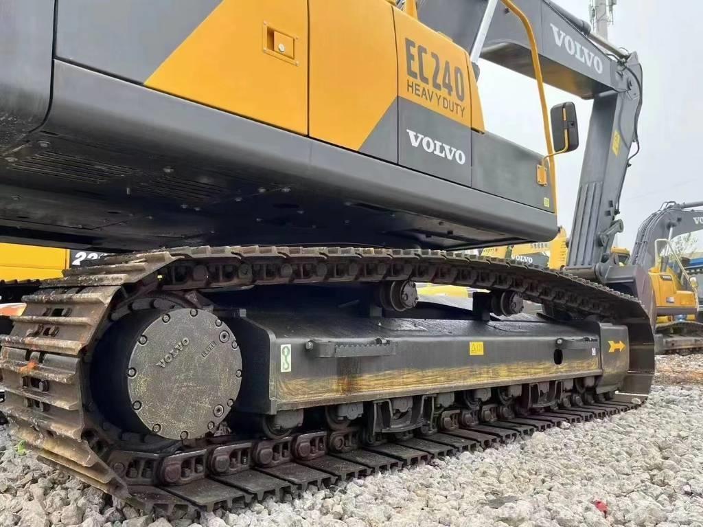 Volvo EC 240 Rupsgraafmachines