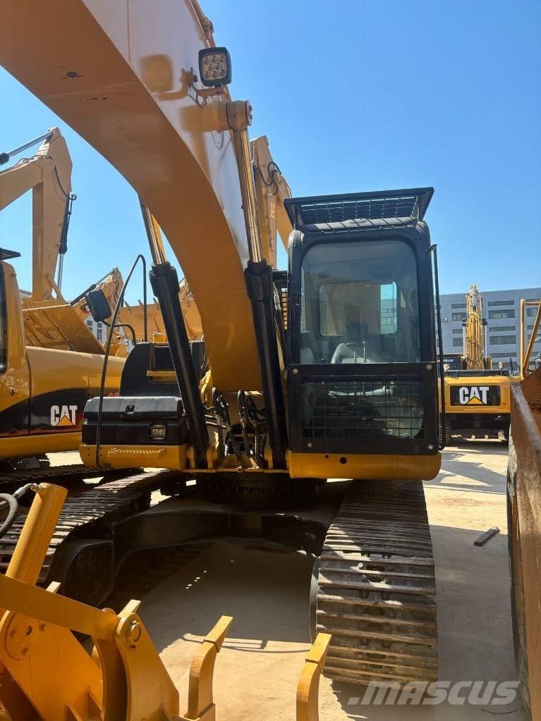 CAT 320D Rupsgraafmachines