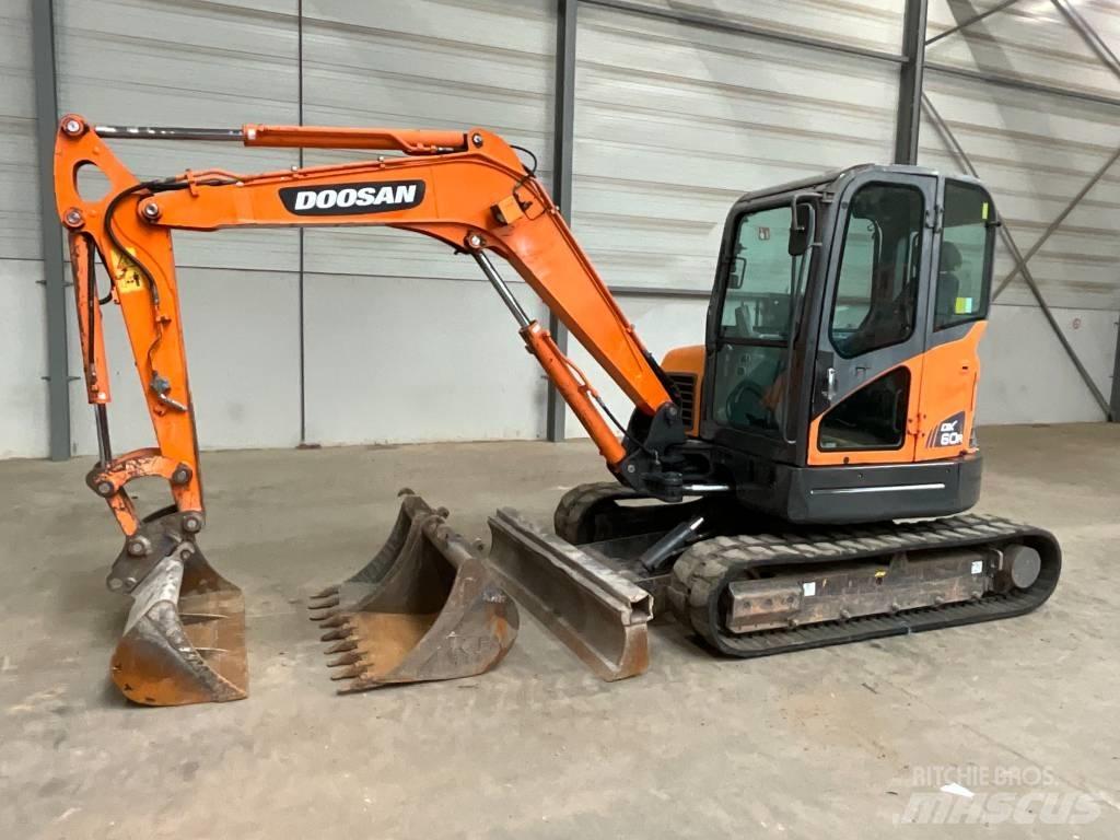 Doosan DX 60 R Minigraafmachines < 7t