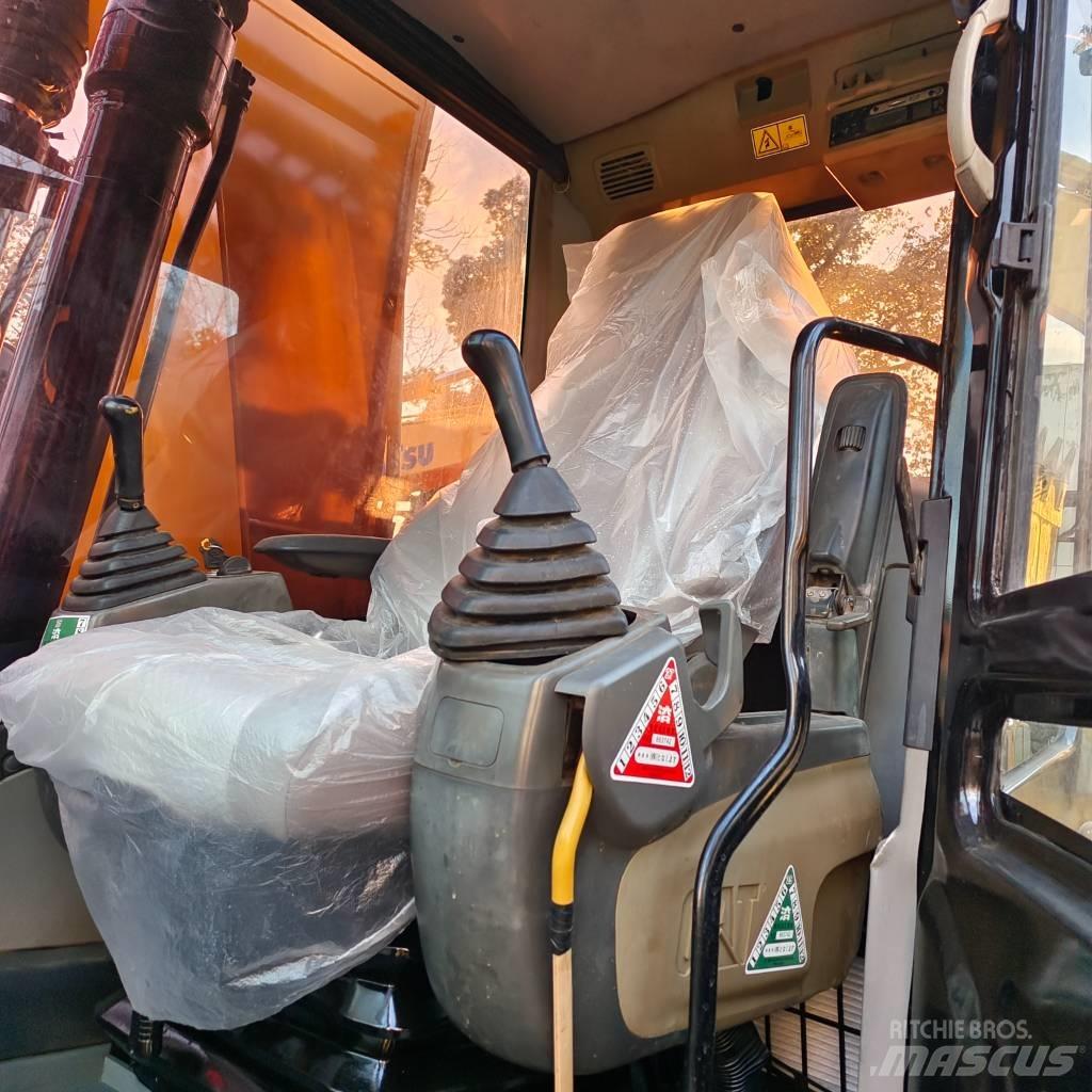 CAT 320 D Rupsgraafmachines