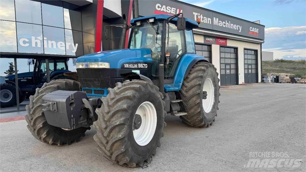 New Holland 8670 Tractoren