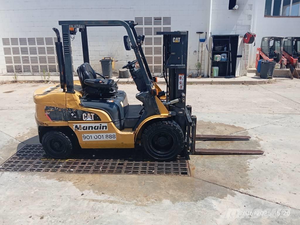 CAT DP 30 NT Diesel heftrucks