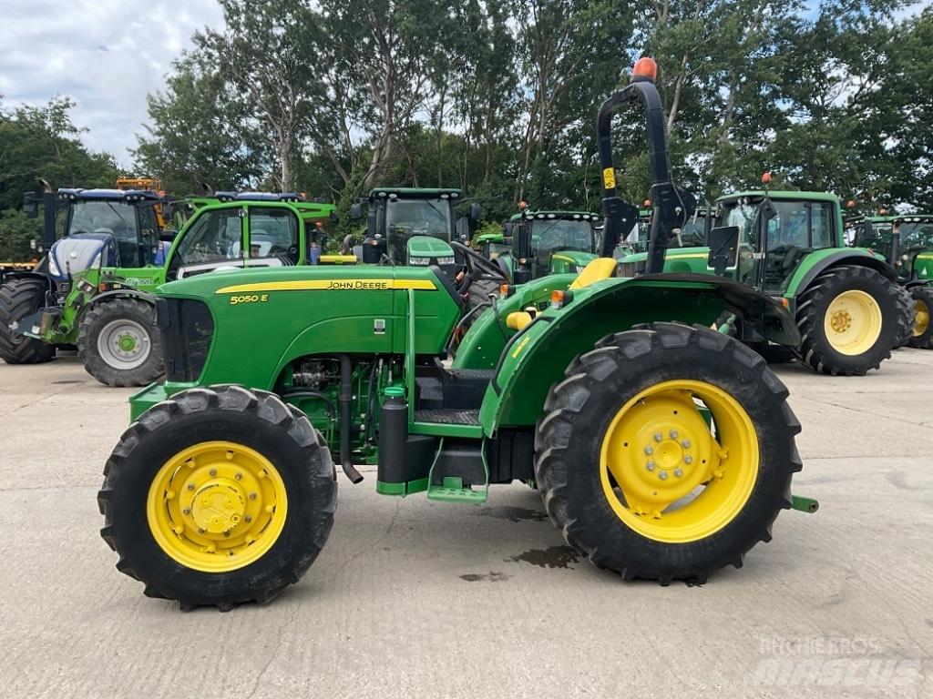 John Deere 5050E Tractoren