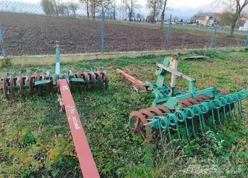 Kverneland PL 100 Wentelploegen
