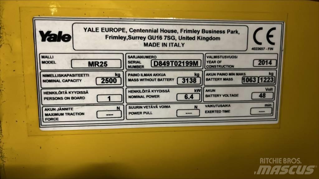 Yale MR25 Reachtruck voor hoog niveau