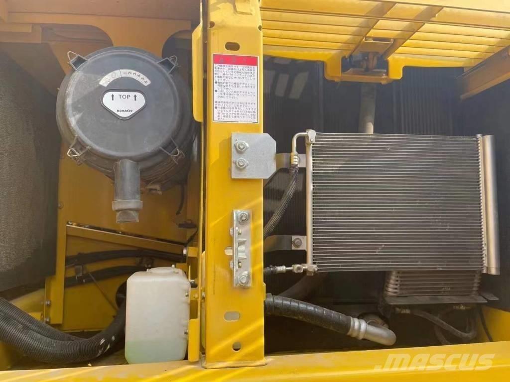 Komatsu PC 200 8N Rupsgraafmachines