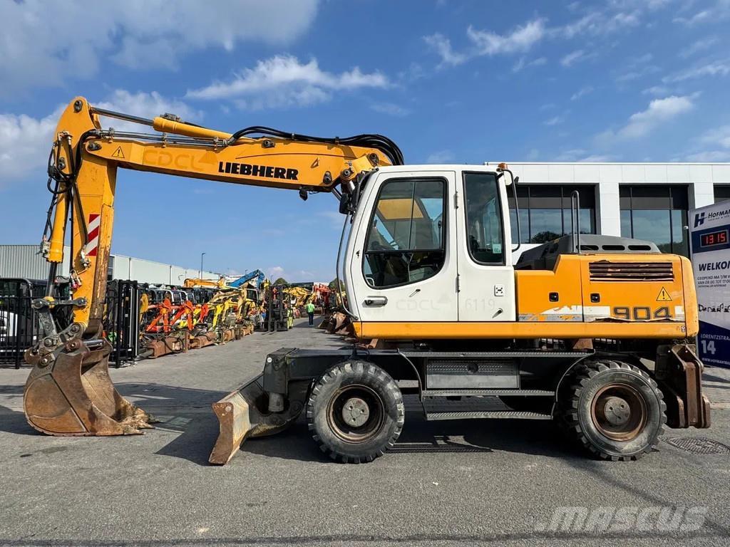 Liebherr A904C Wielgraafmachines