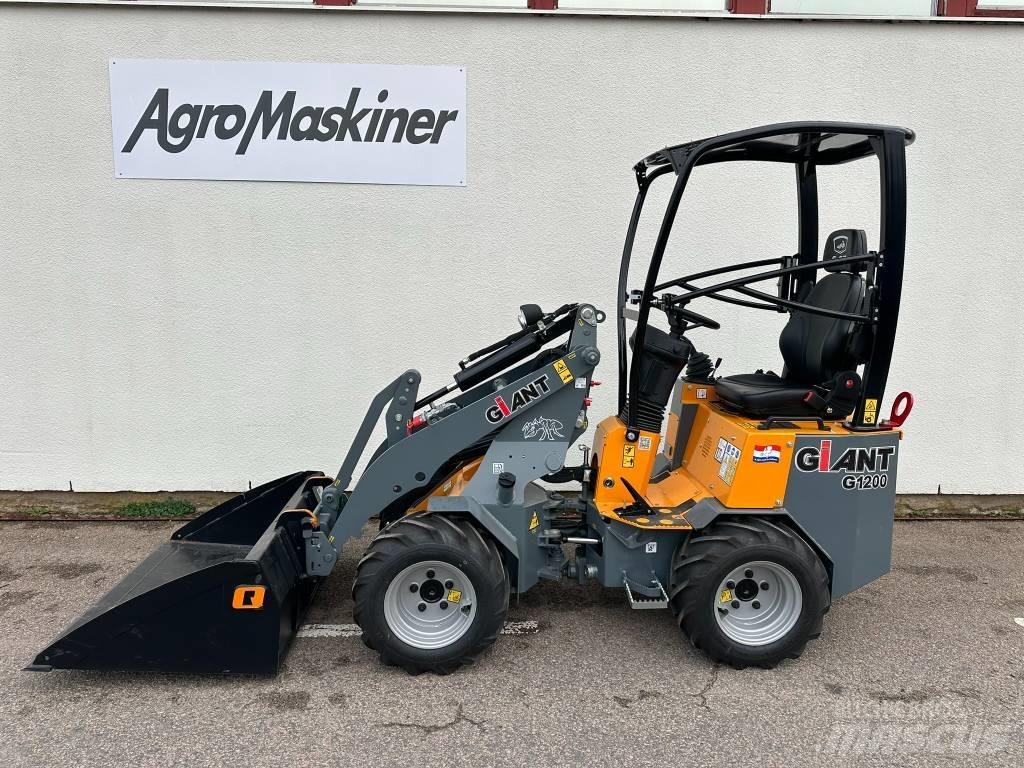 GiANT 1200 Schrankladers