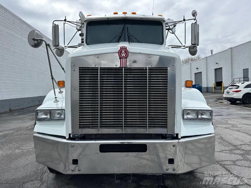 Kenworth T 800 Vrachtwagen met containersysteem