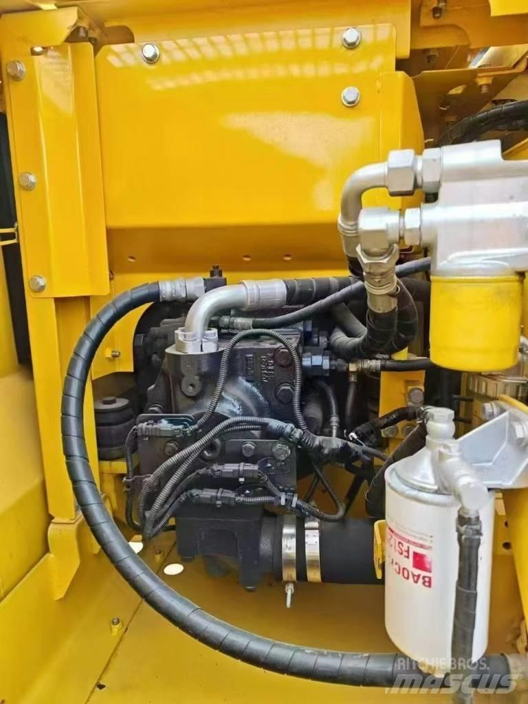 Komatsu 130LC-7 Rupsgraafmachines