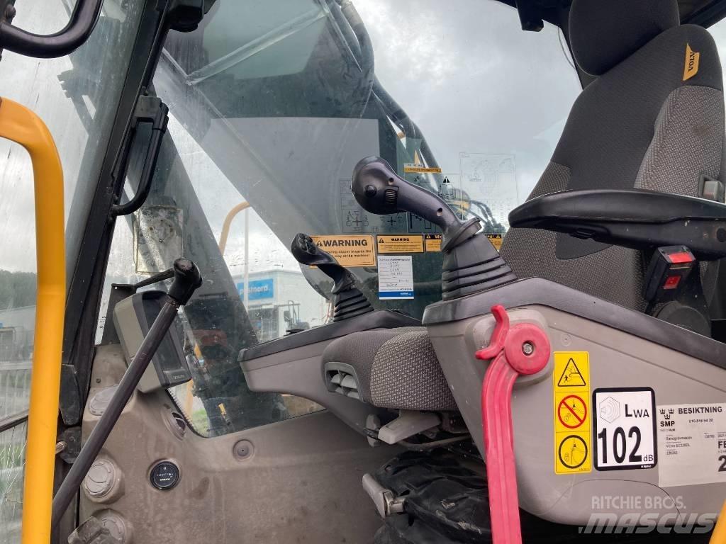 Volvo EC 220 DL Rupsgraafmachines