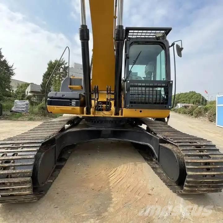 CAT 330D Rupsgraafmachines
