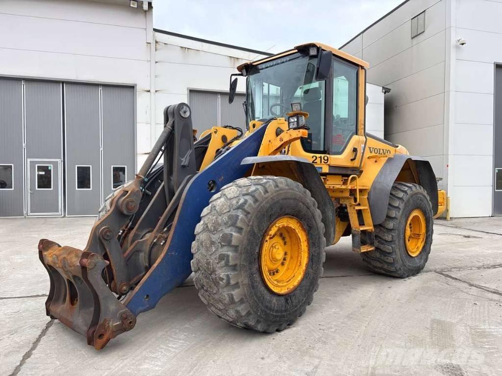 Volvo L 120 F Wielladers