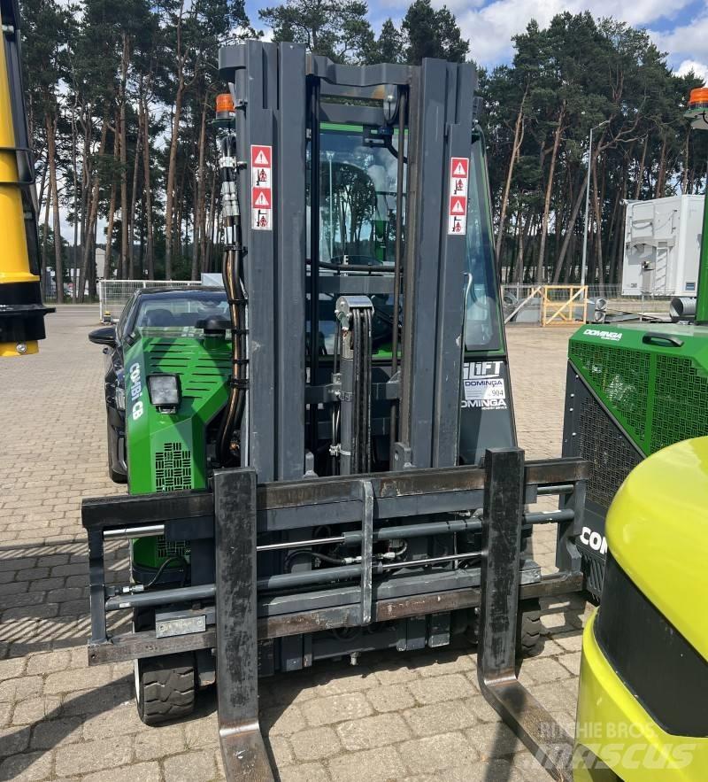 Combilift CB2500 Four-way truck