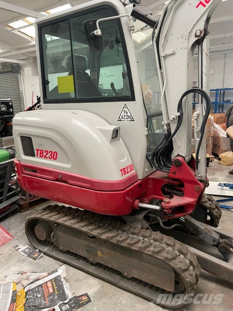 Takeuchi TB 230 Minigraafmachines < 7t