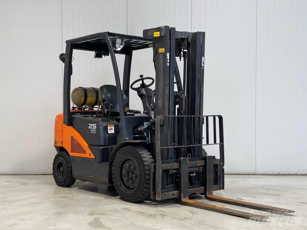 Doosan G25N-7 LPG heftrucks