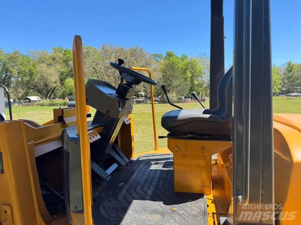 TCM E 820 Wielladers
