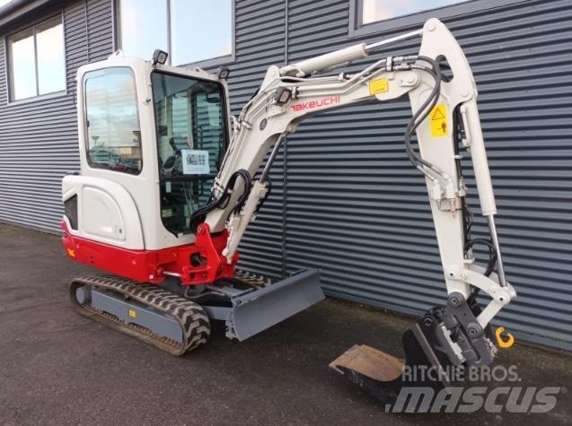 Takeuchi tb225 Minigraafmachines < 7t