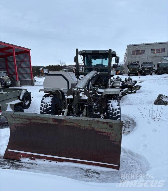 Champion 736 A 6x6 Graders