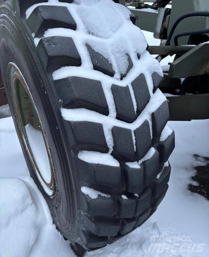 Champion 736 A 6x6 Graders