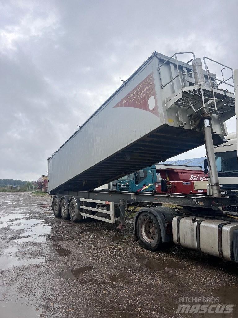 Wielton 45M3 Graantransportwagen