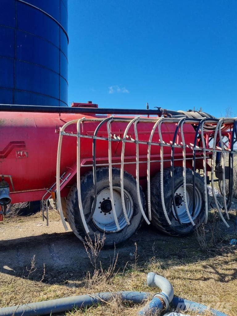 Livakka 14 m3 Drijfmesttanks