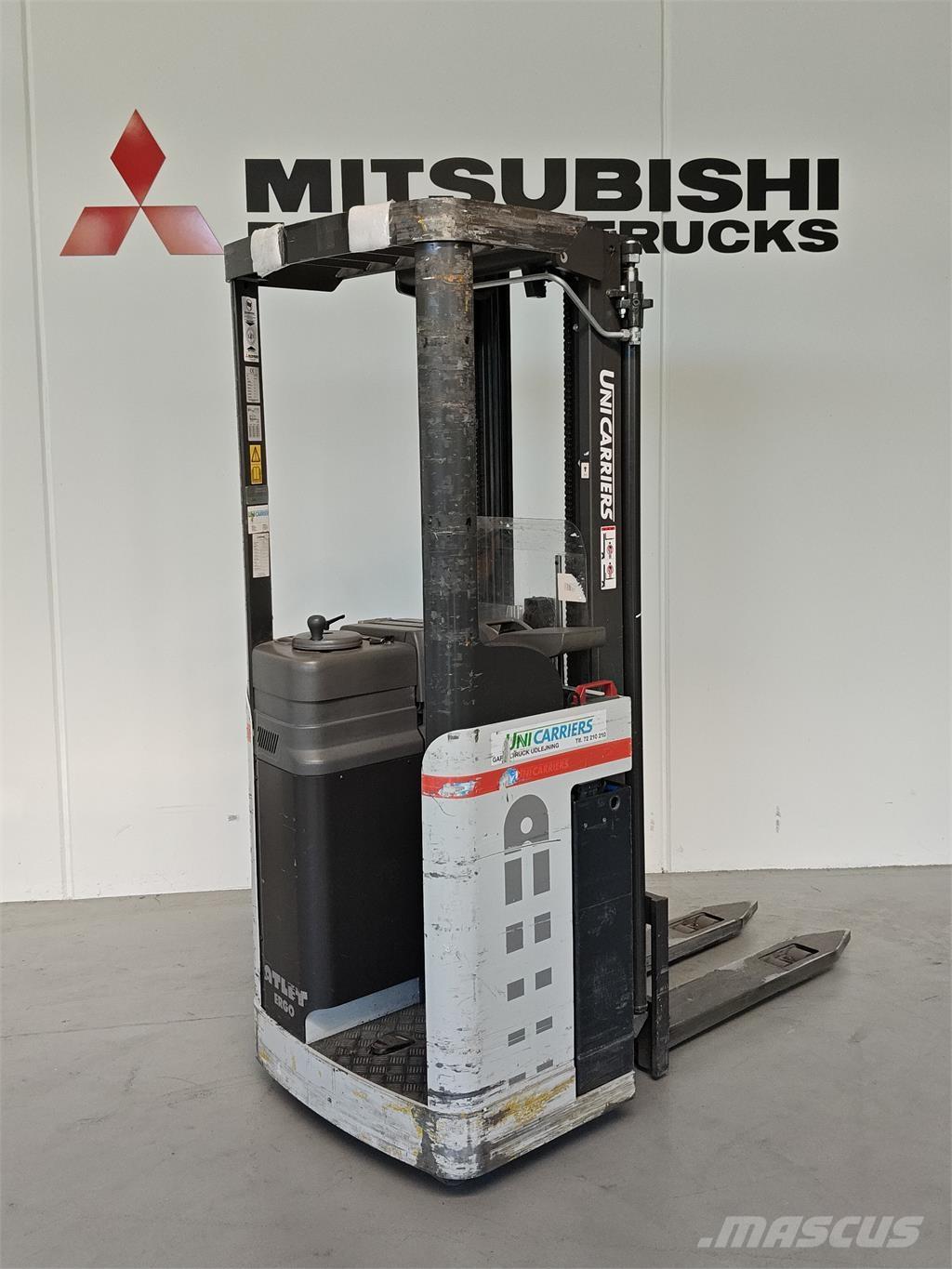 Atlet AJN160 Zelfrijdende stapelaars