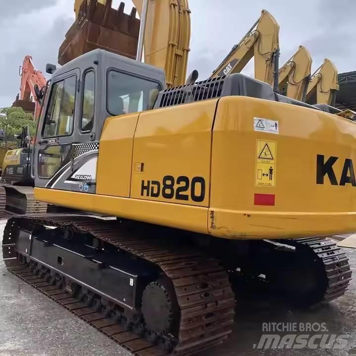 Kato HD820 Rupsgraafmachines