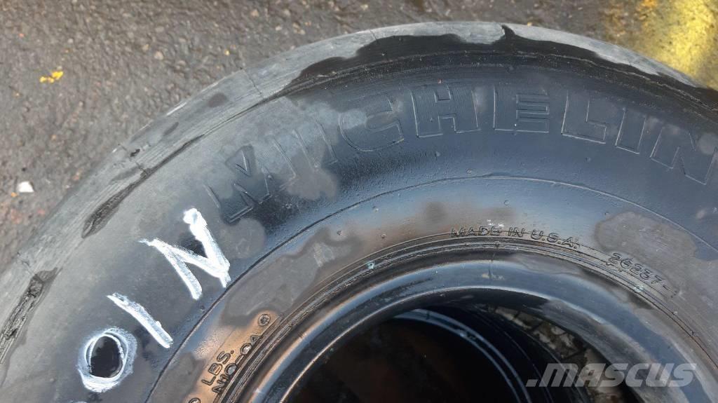 Michelin H 31X130-12 Banden, wielen en velgen