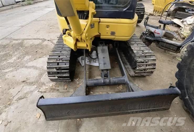 Komatsu PC35 Minigraafmachines < 7t