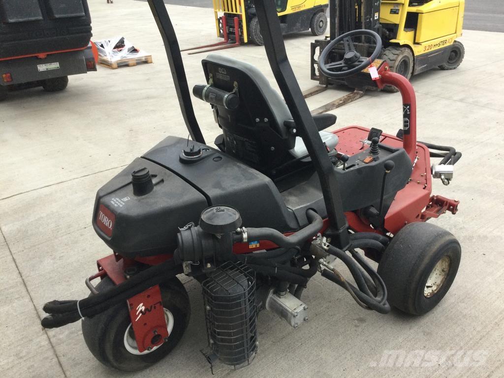 Toro 3250D Rijmaaiers