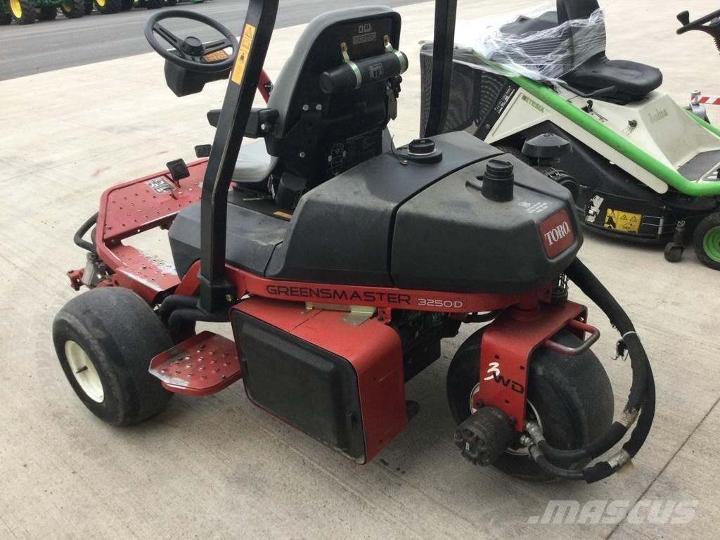 Toro 3250D Rijmaaiers