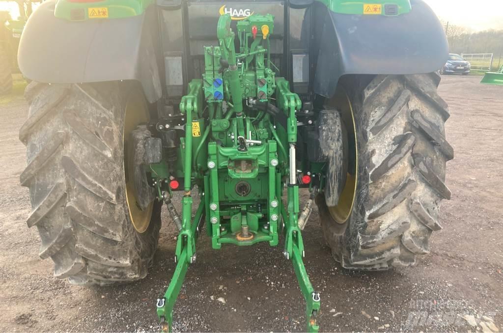 John Deere 6120M Tractoren