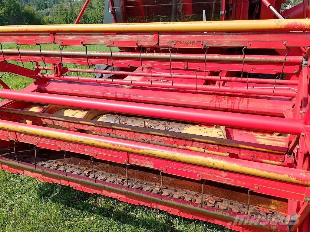 Massey Ferguson 16 Maaidorsmachines