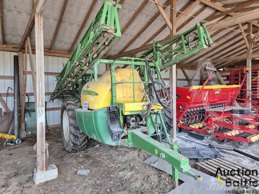 John Deere 732 Getrokken spuitmachines