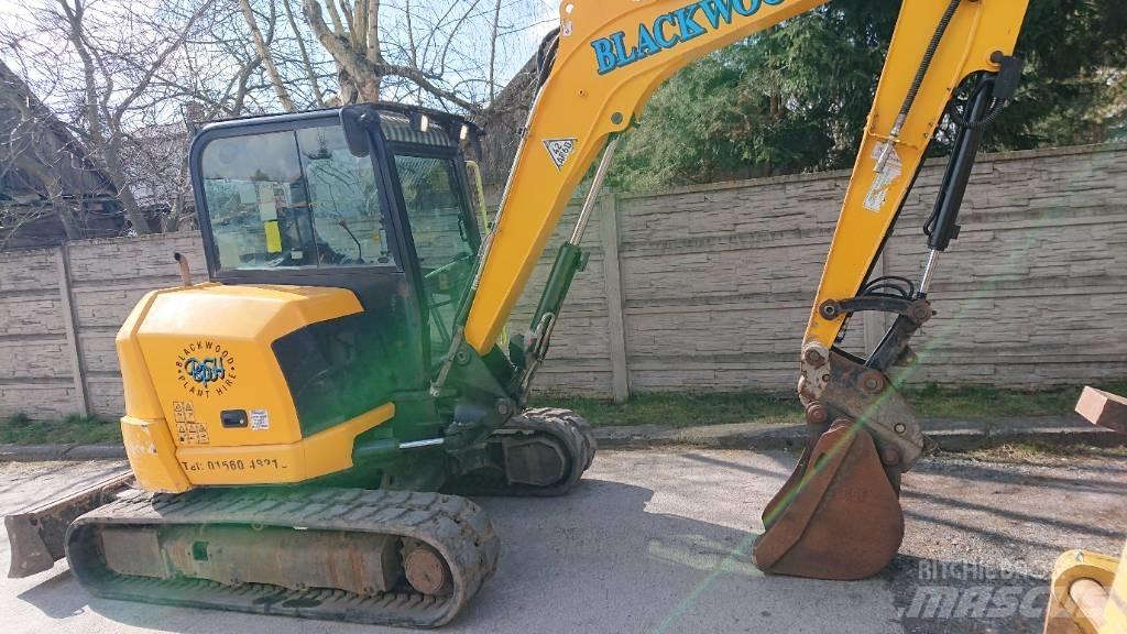 JCB 57 Rupsgraafmachines