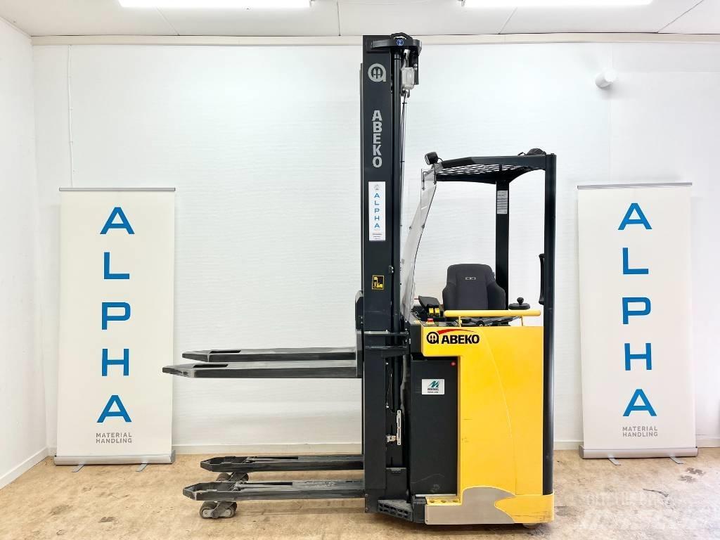 Abeko SW1600 Zelfrijdende stapelaars